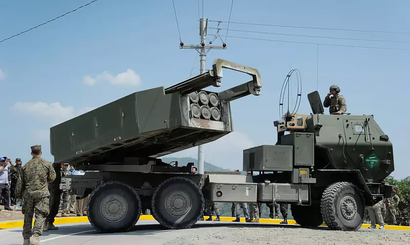 РСЗО HIMARS, патрульные катера и артиллерийские снаряды: США объявили о новом пакете военной помощи для Украины