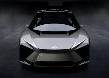 Lexus передумал: электрический «убийца» Tesla Model 3 отправляется на свалку истории