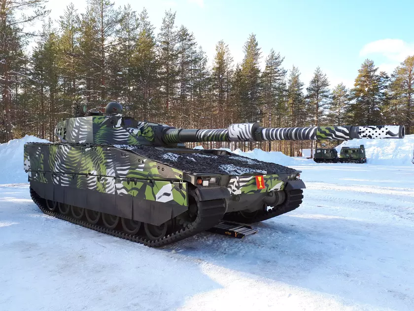 Инновационная шведская боевая машина CV 90: Технический разбор