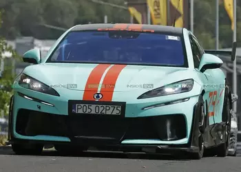 Denza Z9 GT Xtreme: Зачем BYD 2000 «лошадок» и антикрыло размером с балкон