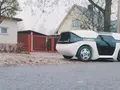 Робомобиль-курьер сам выгружает посылки