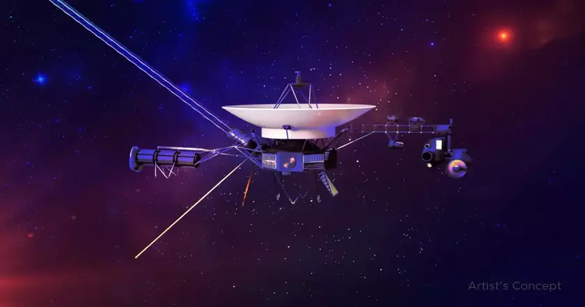 Инженерам NASA удалось реанимировать 47-летний космический зонд "Вояджер-1"