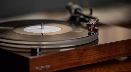 Choosing the Best Beginner Vinyl Turntable Review