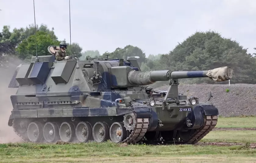 Не только больше танков Challenger 2: Великобритания также поставит Украине больше САУ AS-90, чем обещала изначально