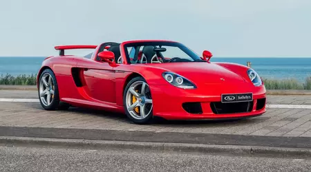 Червоний прапор для колекціонерів: Porsche Carrera GT у рідкісному кольорі виставили на аукціон