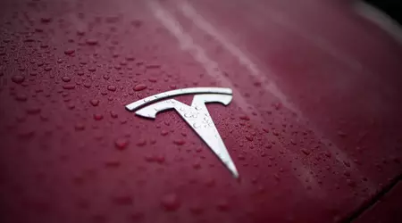 Суд зобов'язав Tesla виплатити $243 млн за смертельну ДТП за участю автопілота