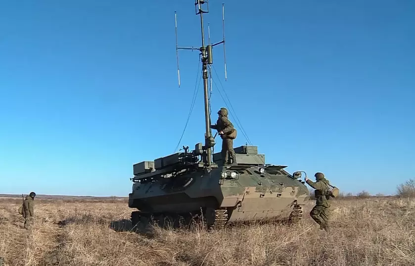 Ценный трофей: ВСУ захватили станцию Р-934БМВ для комплекса РЭБ «Борисоглебск-2», он выводит из строя спутниковую связь противника