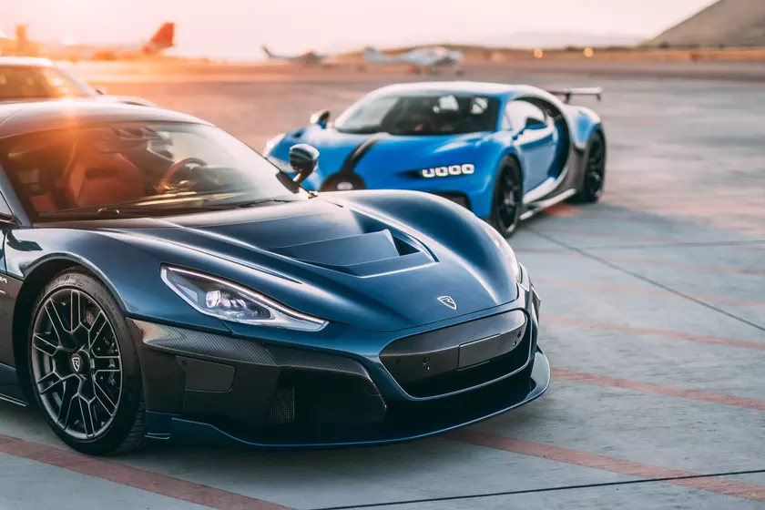 Rimac и Bugatti объединяются: компании будут вместе заниматься производством электрических гиперкаров