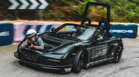 Porsche розсекретила унікальний Boxster для зйомок найшвидших моделей бренду