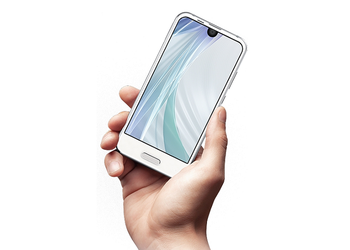 Анонс Sharp Aquos R Compact: миниатюрный водонепроницаемый безрамочник на Snapdragon 660