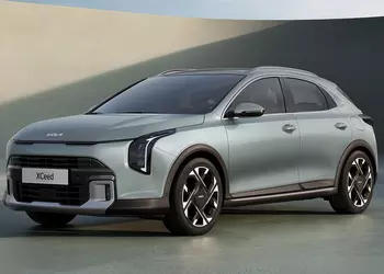 Kia XCeed получил второй рестайлинг: теперь кросс-хэтчбек маскируется под электромобиль