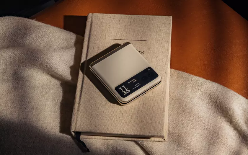 Motorola Razr 40 (aka Razr 2023): дисплей на 144 Гц, чип Snapdragon 7 Gen 1, батарея на 4200 мАч и камера на 64 МП