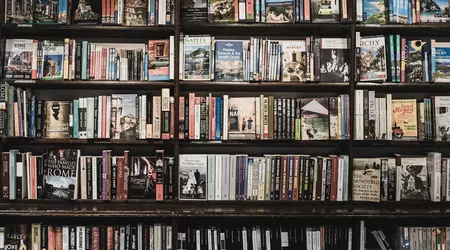 France tries to protect its book industry from Amazon by banning free book delivery