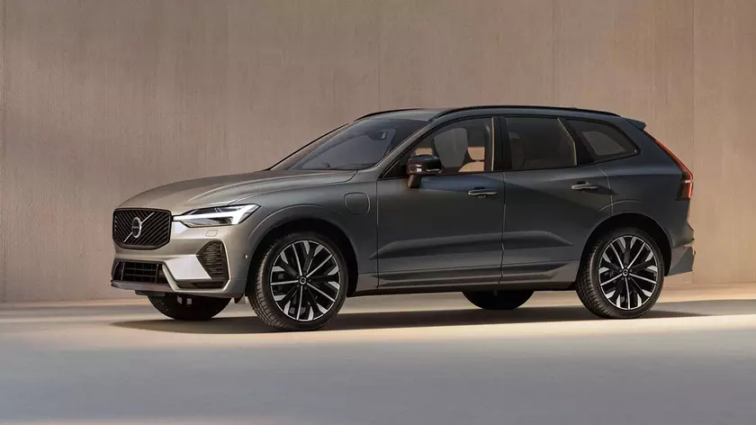 Как обновленный Volvo XC60 готовится покорять дороги будущего