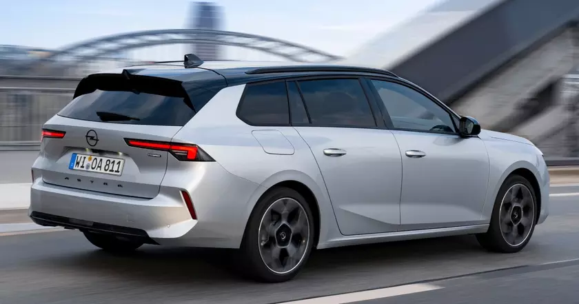 Opel Astra Sports Tourer: The Ultimate Ride for Tech Enthusiasts