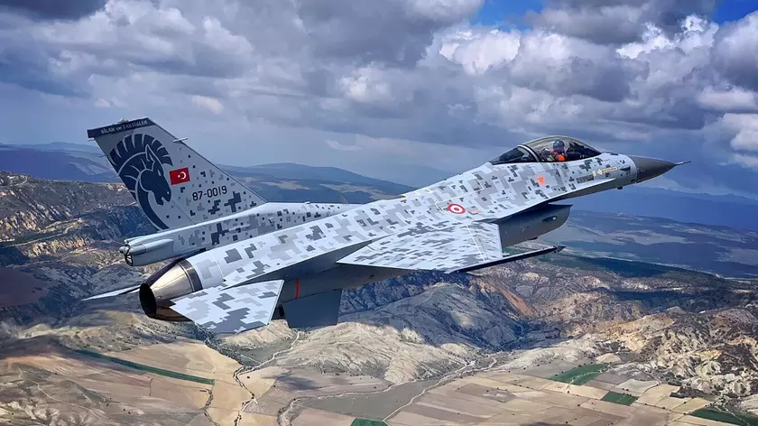 Греция навела ракеты ЗРК С-300 на турецкие истребители F-16 Fighting Falcon