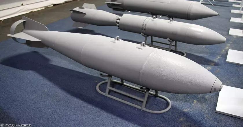 За 2024 год россия сбросила на Украину более 3500 авиабомб 