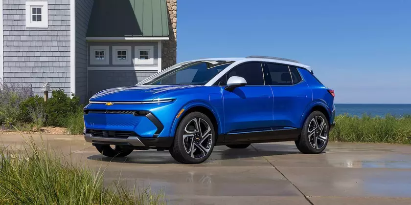 GM представила кроссовер Chevrolet Equinox EV стоимостью от $30 000 – один из самых дешёвых электромобилей в США
