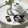 Донгл BDT 700 з навушниками Sennheiser HDB 630 в інтер'єрі