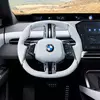 Салон BMW iX3 с панорамным дисплеем