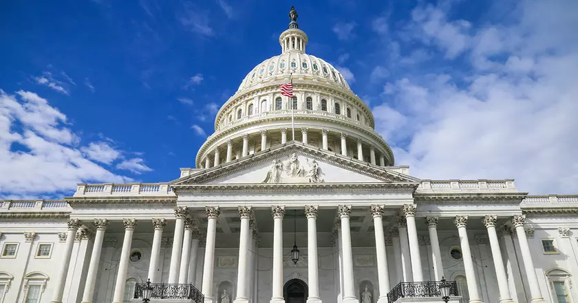 В США представили законопроект, привлекающий ИИ-компании к ответственности за вредоносный контент