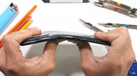 ZTE Axon 30 5G пройшов випробування JerryRigEverything: посередня подекранная камера, але хороша «живучість»