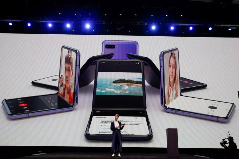 Эксклюзивная функция Samsung Galaxy Z Flip скоро появится на других Android-смартфонах