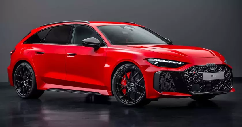 Futuristic Preview: The 2026 Audi RS5 Avant Unveiled