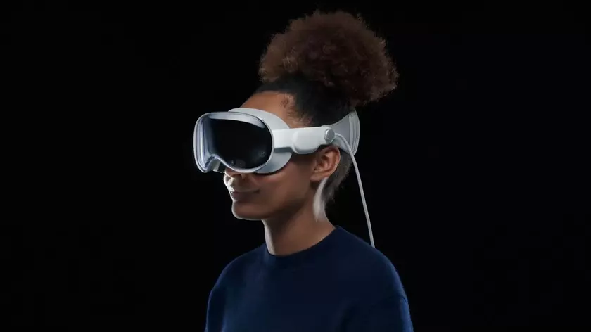 Первая партия Apple Vision Pro будет состоять из 400 000 гарнитур дополненной реальности стоимостью $3499