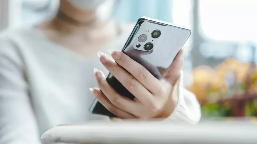 OPPO Find X3: клон Find X3 Pro, но с процессором Snapdragon 870 и 8 ГБ памяти за $700