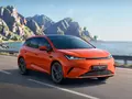 Гибридное наступление: BYD Dolphin G приплыл в Европу с запасом хода 1000 километров