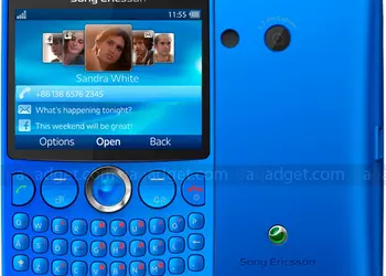 Sony Ericsson txt: QWERTY-моноблок опаздывающий к обеду