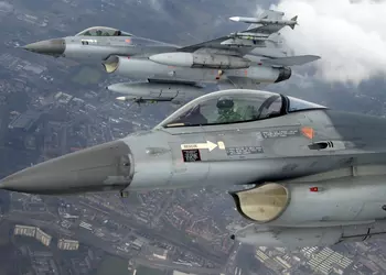 Вьетнам планирует приобрести не менее 24 истребителей F-16 у США
