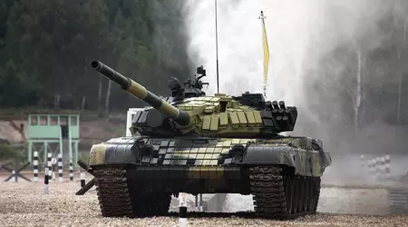 Ukrainian FPV quadrocopter and drone-bomber with thermal imager and grenades destroyed a Russian T-72B tank worth $3 million