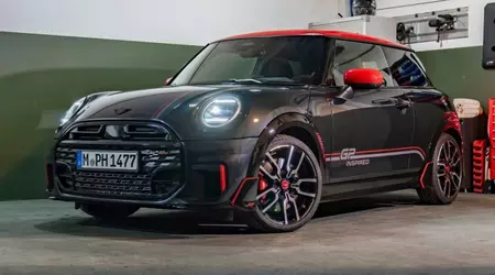 MINI Cooper S і Cooper JCW отримали версію GP Inspired Edition