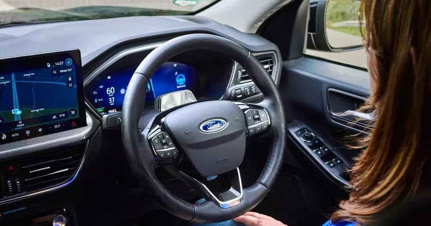 Ford Kuga с BlueCruise: Прорыв в беспилотных технологиях