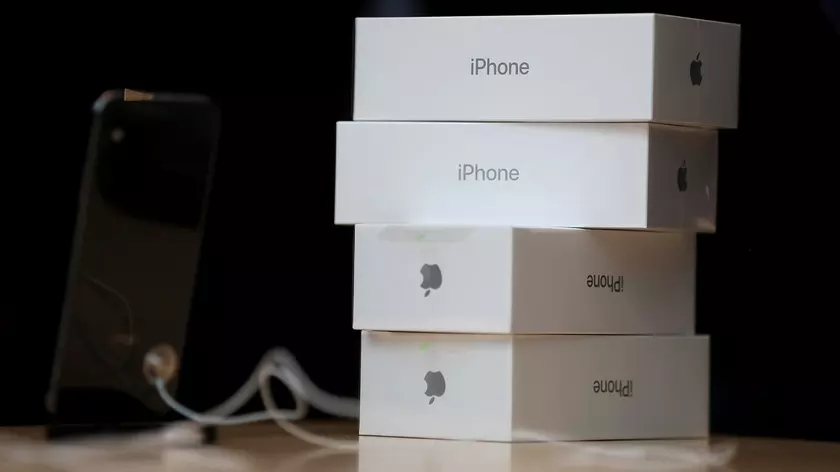 Мошенники пытались обмануть Apple на $3 млн, заменив более 5000 поддельных iPhone на оригинальные