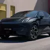 Жовті паски безпеки та великі сенсорні екрани у Lynk & Co 02