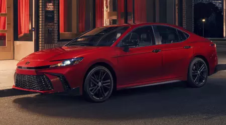 Toyota Camry 2026 для США: версія Nightshade і новий колір кузова Dark Cosmos