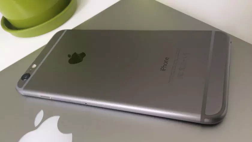 И такое возможно: пользователь требует у Apple $5 миллионов из-за взорвавшегося iPhone 6
