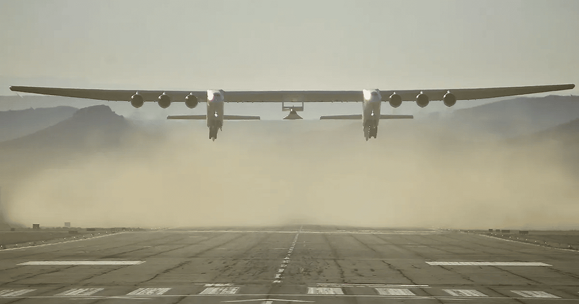 Stratolaunch впервые испытала самый большой в мире самолёт Roc с макетом гиперзвукового летательного аппарата Talon-A