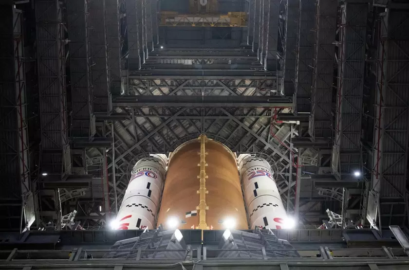 Ракета SLS: Вид изнутри Космического центра Кеннеди