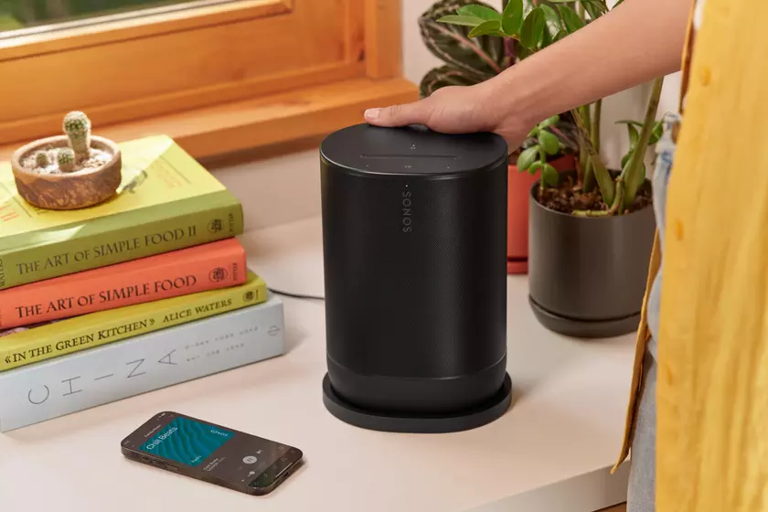 Sonos Move 2 c защитой IP56 и автономностью до 24 часов можно купить на Amazon со скидкой $70