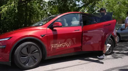 Роботаксі Tesla в Остіні: коли амбіції Маска зустрічаються з чергою на 30 хвилин