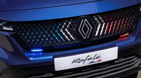 Renault побудувала президентський кросовер із мармуром, бронею і флагштоками