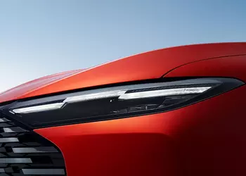 Ford Mondeo Sport: гибридный кроссовер-фастбэк для тех, кто не спешит к розетке