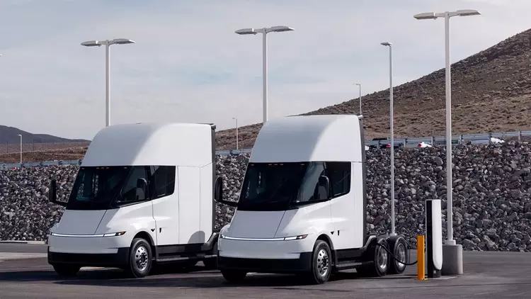 Tesla opens its first public Megacharger ...