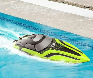 DEERC RC Boat