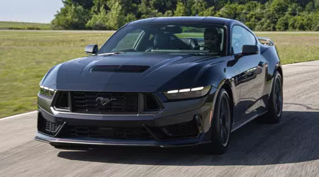 La Ford Mustang à essence a de nouveau dépassé la Mach-E électrique en ventes aux États-Unis