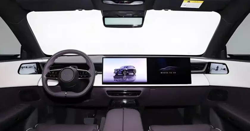 Mazda EZ-60: Заглянем в будущее дизайна интерьера